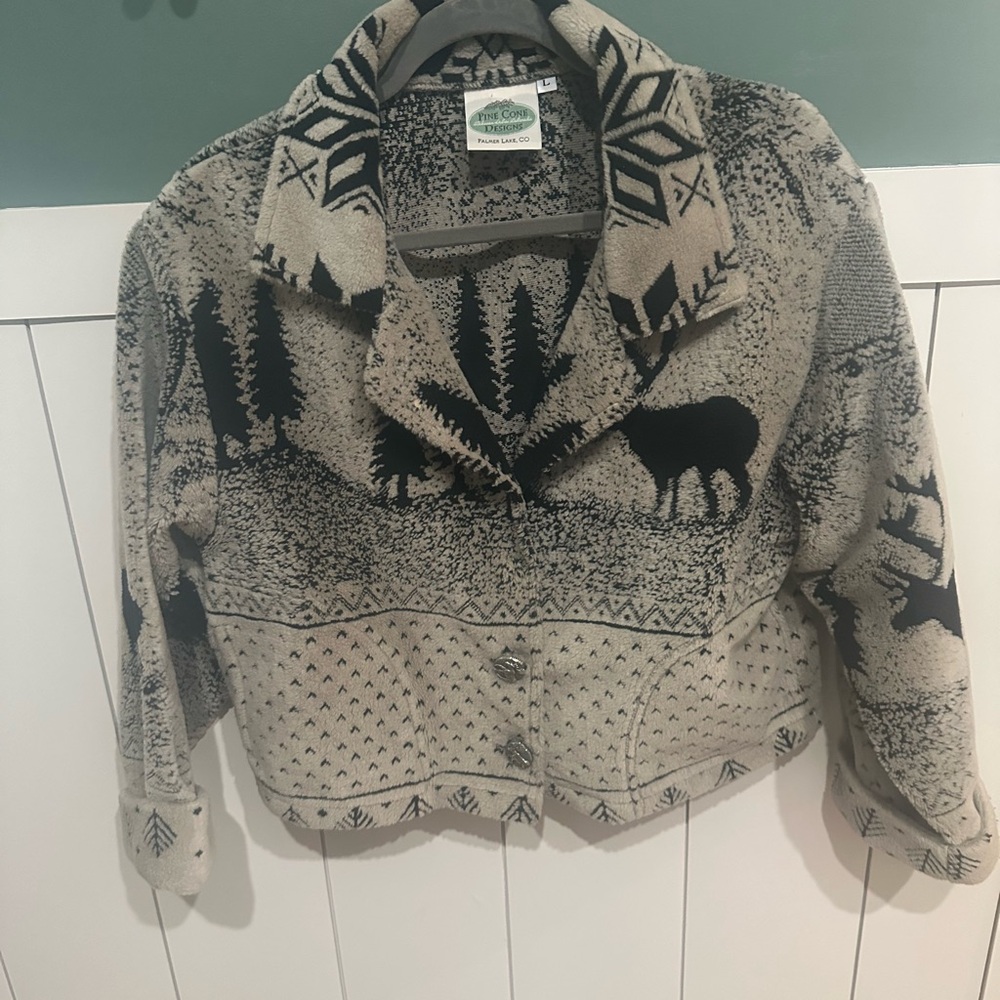 Cozy Patterned Jacket With Forest Design - image 2